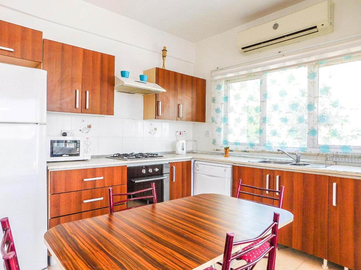 Rix Apartments Kyrenia  Exterior foto